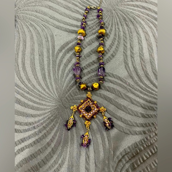 Beautifullllll Necklace with stone - Picture 1 of 1